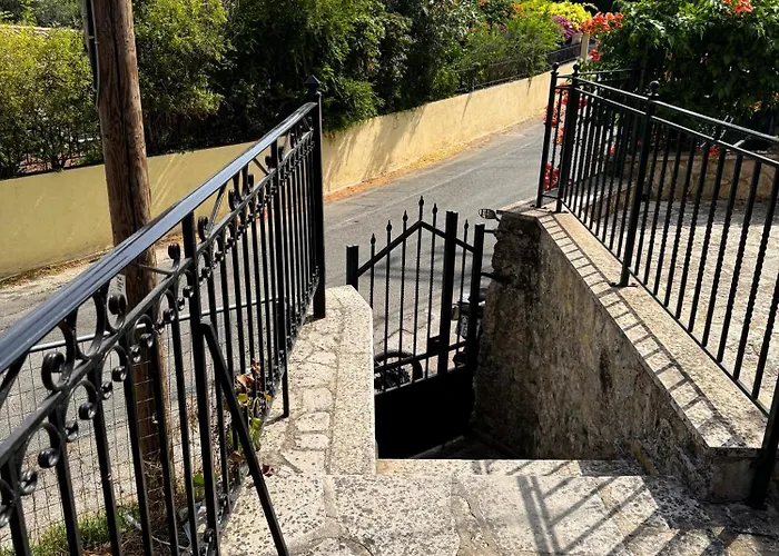 Olive Spell Gastouri House *